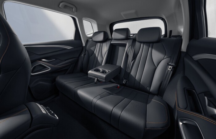 Takarékos nagy SUV érkezett, az ára is jó 8