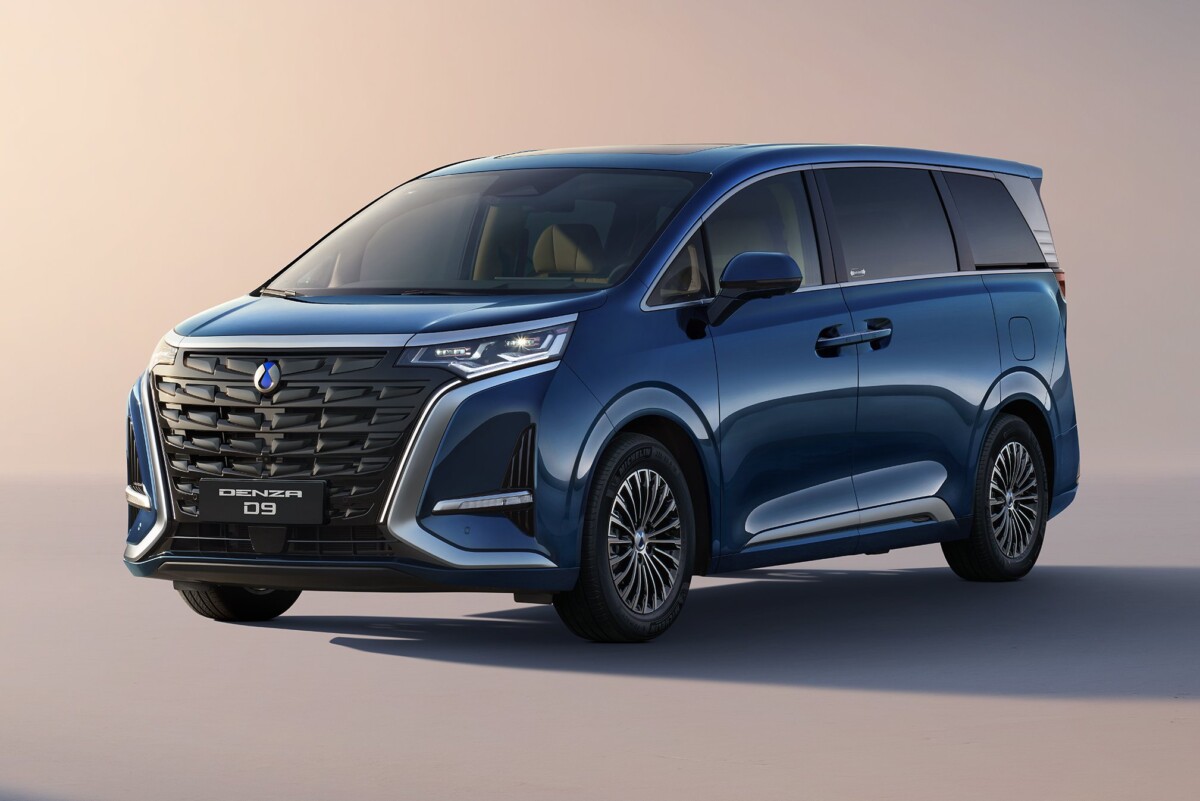 Busszal hódítana a gazdagok körében a BYD prémium márkája