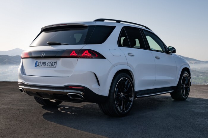 Új motorok, nagy képernyők a Mercedes GLE-ben 6