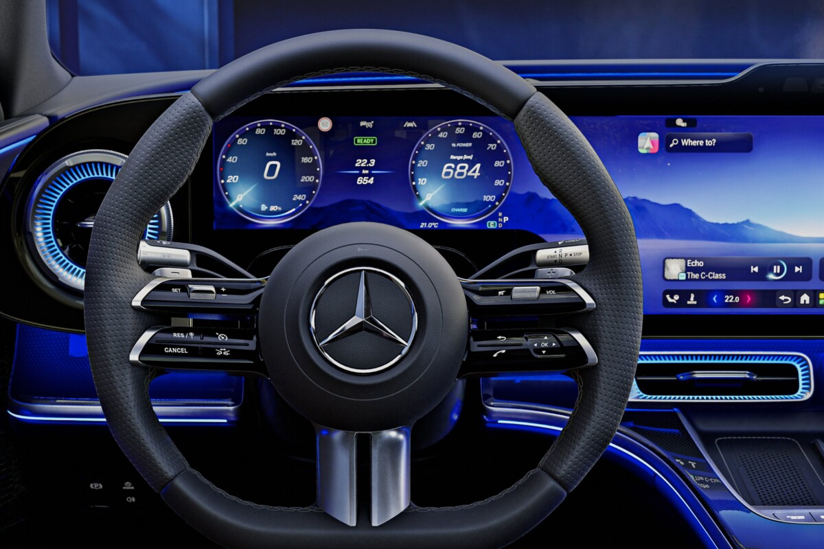 Itt vannak az első képek az új Mercedes C-osztályról