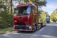 Fotókon a legújabb Mercedes-Benz, amiből csak 400 darab készül 8 Fotókon a legújabb Mercedes-Benz, amiből csak 400 darab készül 8