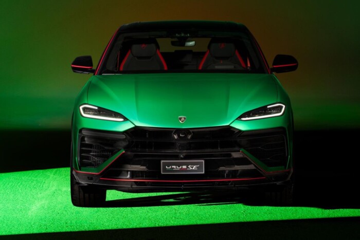 Papagájként pompázik ez a Lamborghini 6