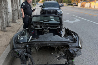 Atomjaira loptak egy Porschét