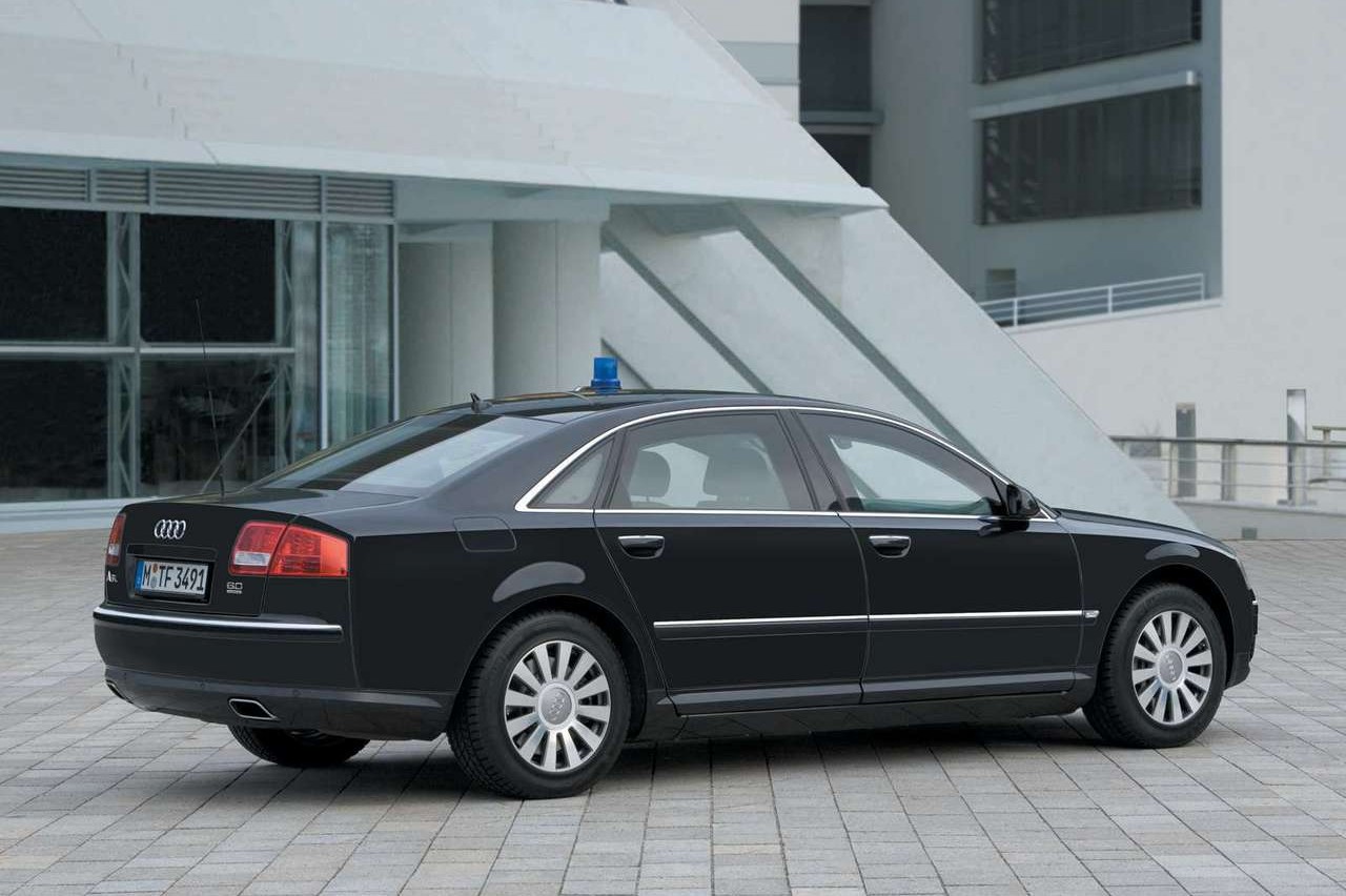 Magyar Péter megkaphatja ezt a páncélozott BMW-t 15