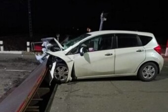 Sorompó helyett brutális csapda? Így is lehet szabályozni a vasúti átjárókat