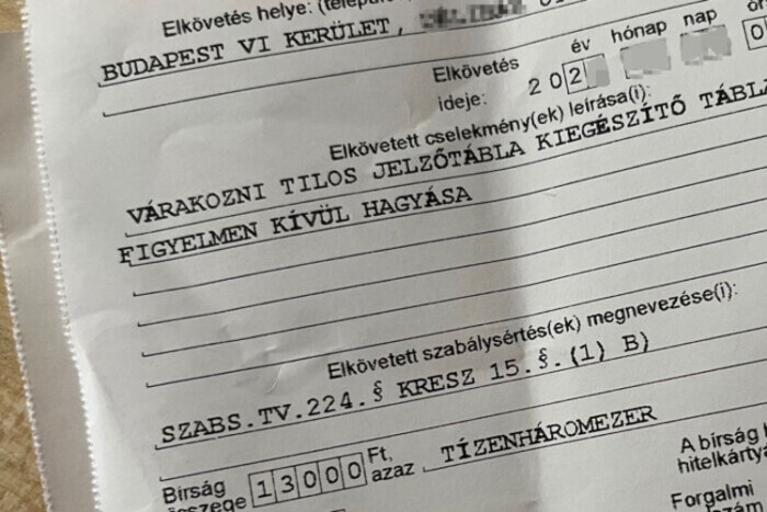 Mi legyen a sorsa ennek a járdára parkolt Mercedesnek? 4