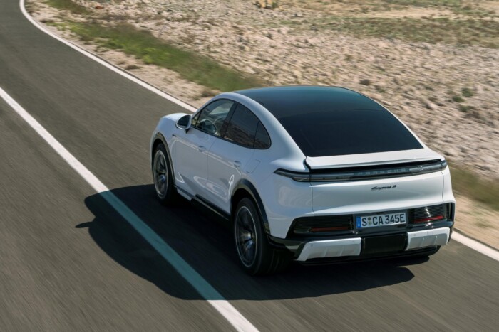 1000 lóerős kupé a Porschétól 10