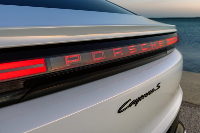 1000 lóerős kupé a Porschétól 8