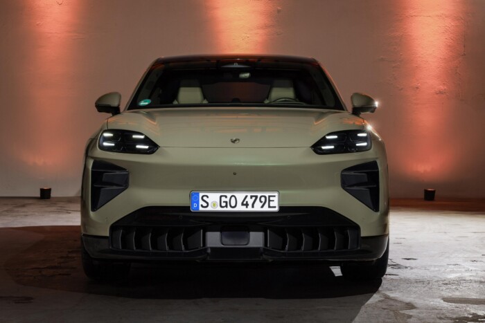 1000 lóerős kupé a Porschétól 6