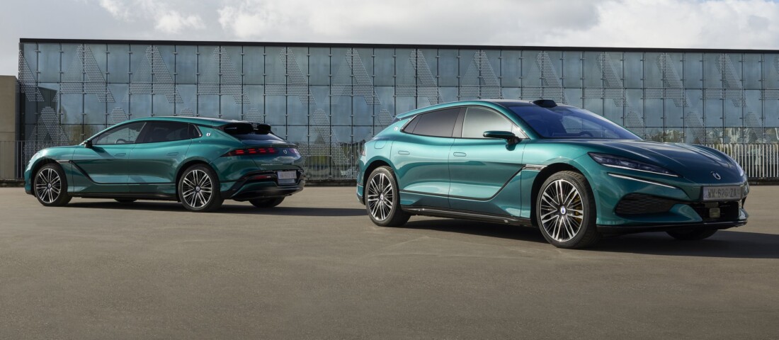 1100 lóerős kínai autó érkezett Európába