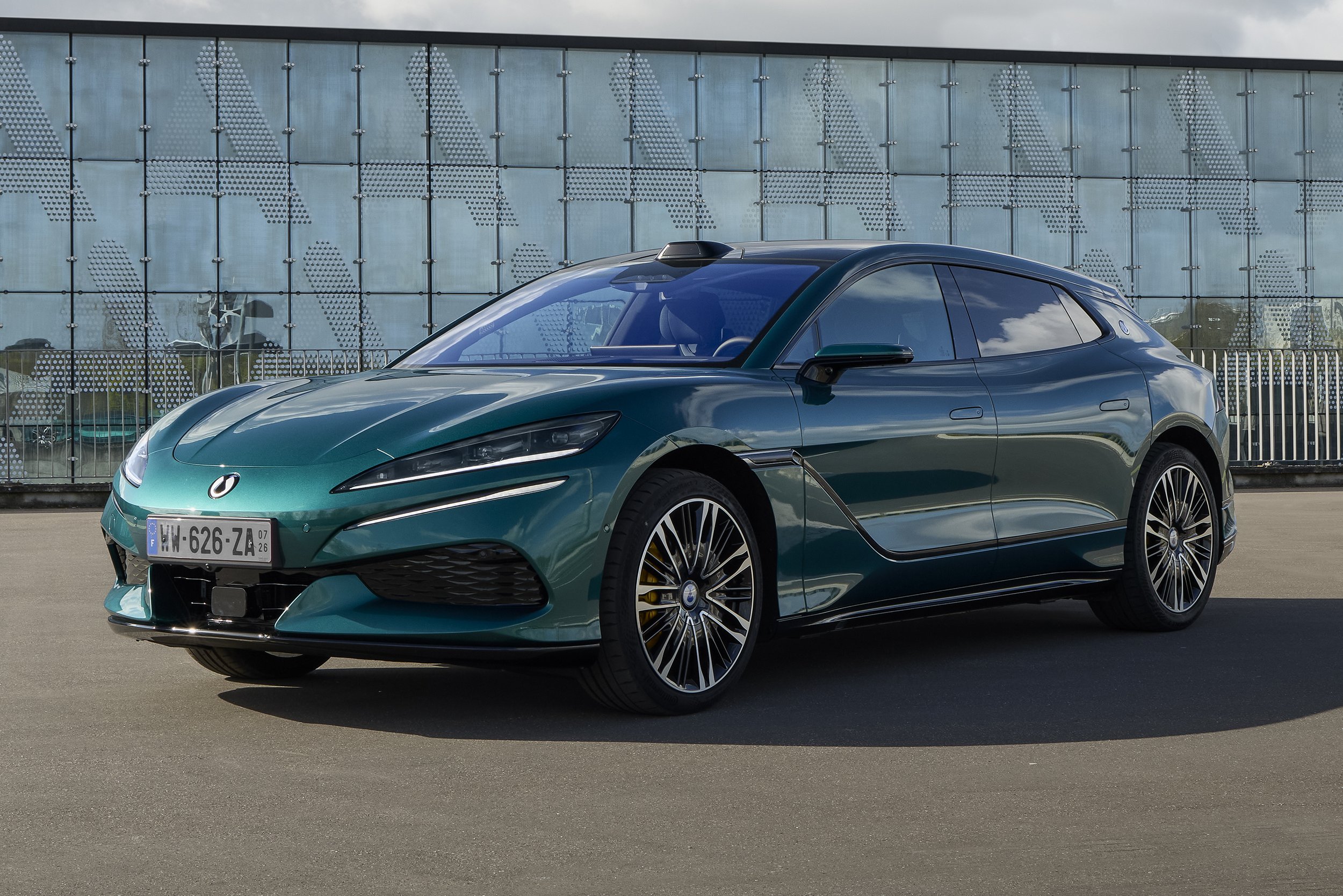 denza_z9gt_02static_051 | Vezess