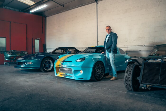 A modern autók miatt született ez a régi vágású kocsi 11