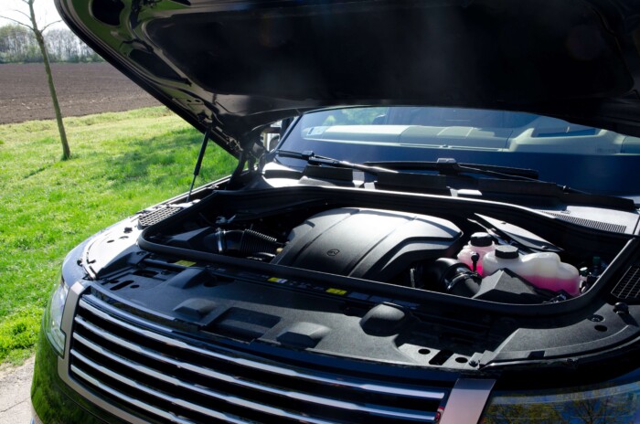 Ilyen egy méltóságteljes, 615 lóerős hegyomlás 13