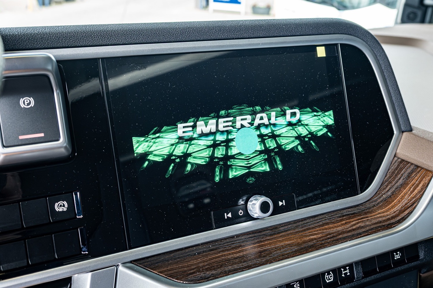 emerald_03 | Vezess
