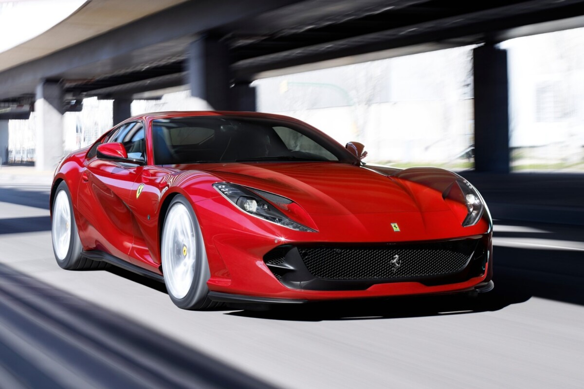 Ferrarit bérelt, tolvajnak nézték a rendőrök