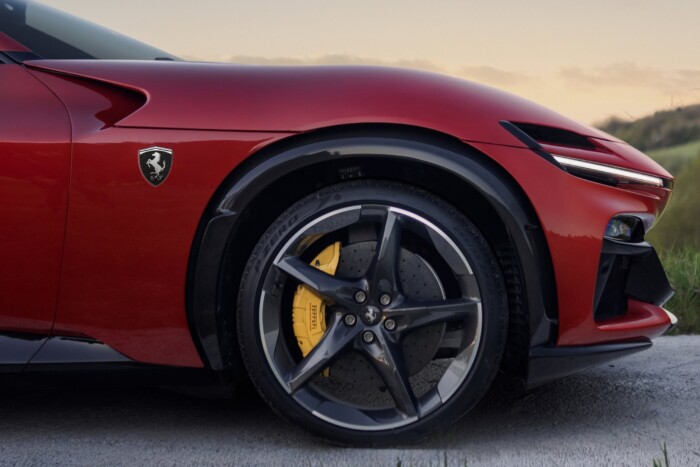 Még sportosabb a négyajtós Ferrari 6