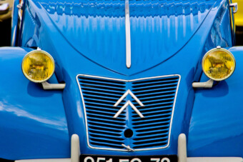 55 évig különcködtek sárga lámpáikkal a franciák