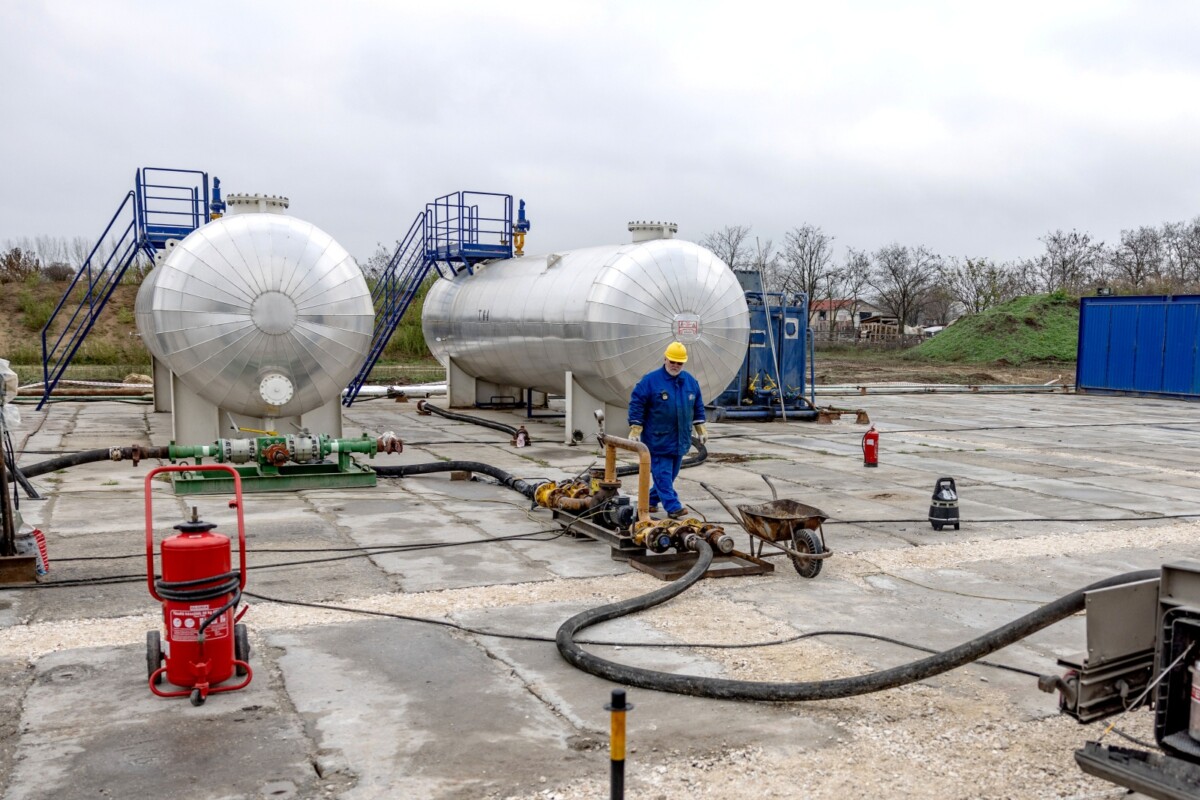 Fogy az üzemanyag, tarthatatlan a védett ár