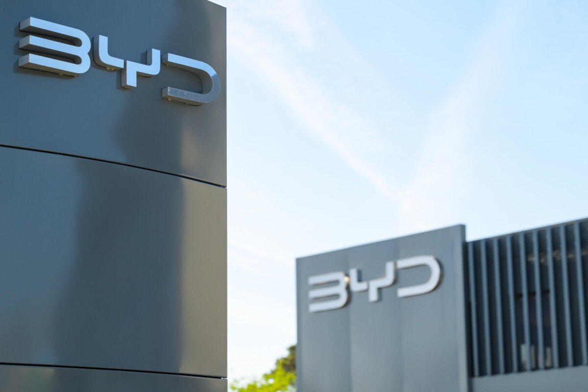 Botrány a szegedi autógyár építése körül