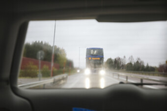 A rendőrök is meglepődtek, amikor kinyílt a busz ajtaja