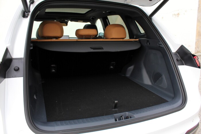 Hogy lehet ennyiért árulni egy ilyen autót? 16