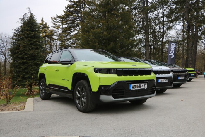 Végre egy élénk családi autó, amivel neki lehet vágni a vidéknek 20