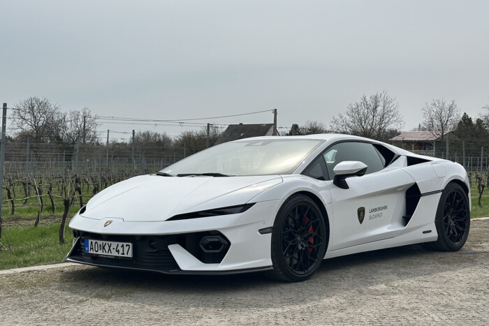 Aranyélet 800 lóerő felett, vezettük az összes Lamborghinit 10