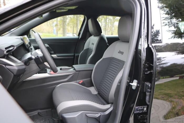 Végre egy élénk családi autó, amivel neki lehet vágni a vidéknek 14