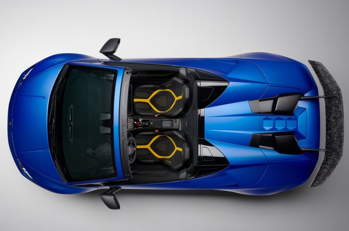 Nem értek oda saját esküvőjükre, a rendőrség kivette alóluk az autót