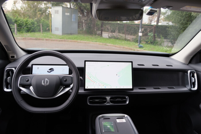 Benzin tartja életben az olcsó villanyautót 8