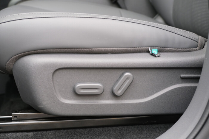 Benzin tartja életben az olcsó villanyautót 22