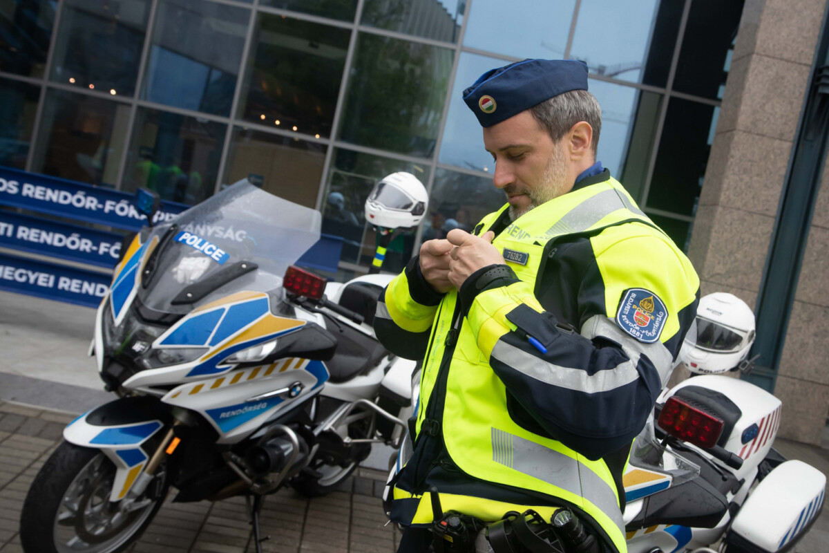 Légzsákot kaptak a motoros rendőrök