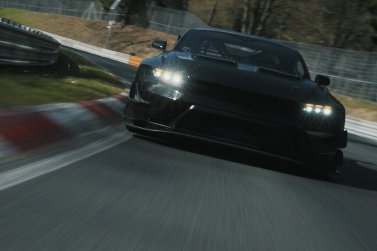 Magánál is gyorsabb a legvadabb Mustang