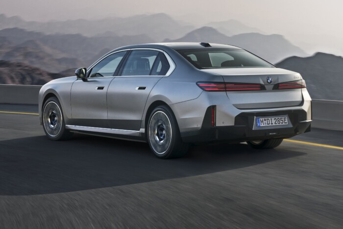 Személyiséget cserélt a BMW 7-es 9