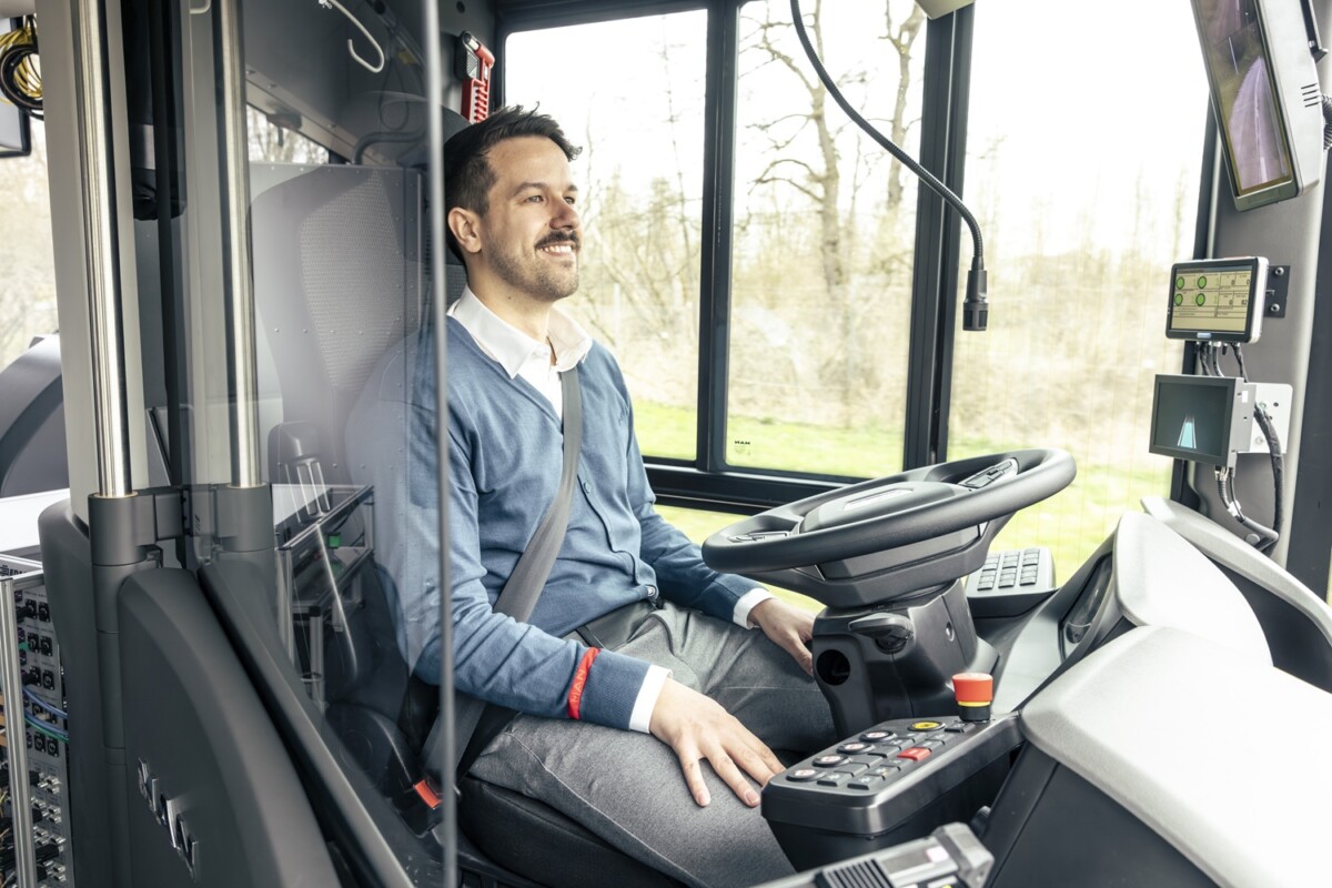 Ebben a buszban már elengedheti a kormányt a sofőr