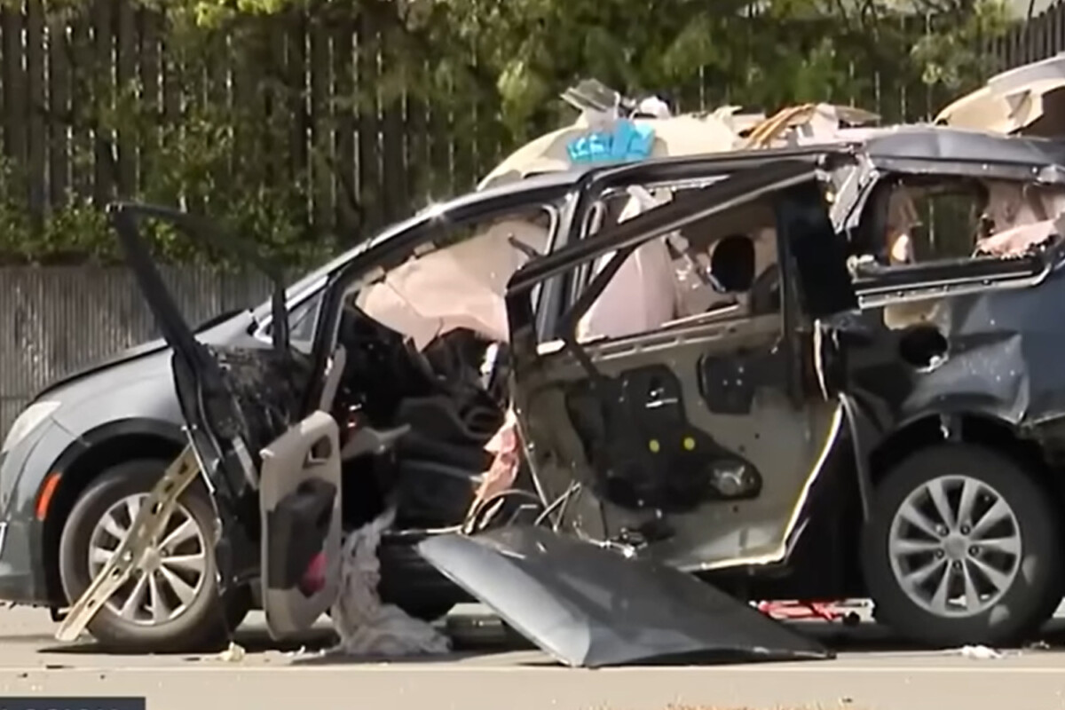 Egy nő rágyújtott az autóban, cafatokra robbant a verda