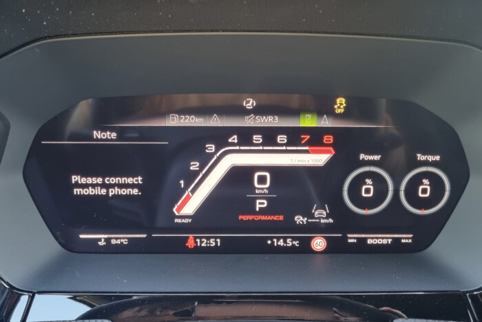 Ez az Audi elemi erővel adja az élményt, csak bírja a sofőr 18