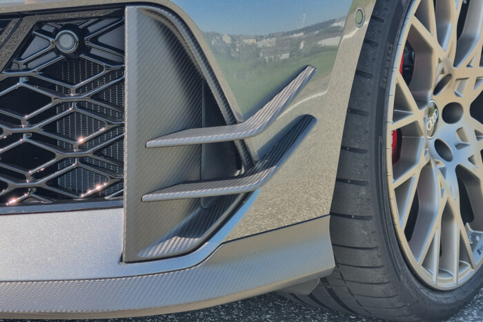 Ez az Audi elemi erővel adja az élményt, csak bírja a sofőr 3