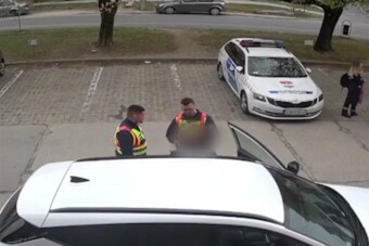 Idézésre ment kocsival Dunakeszin, na de hogyan...