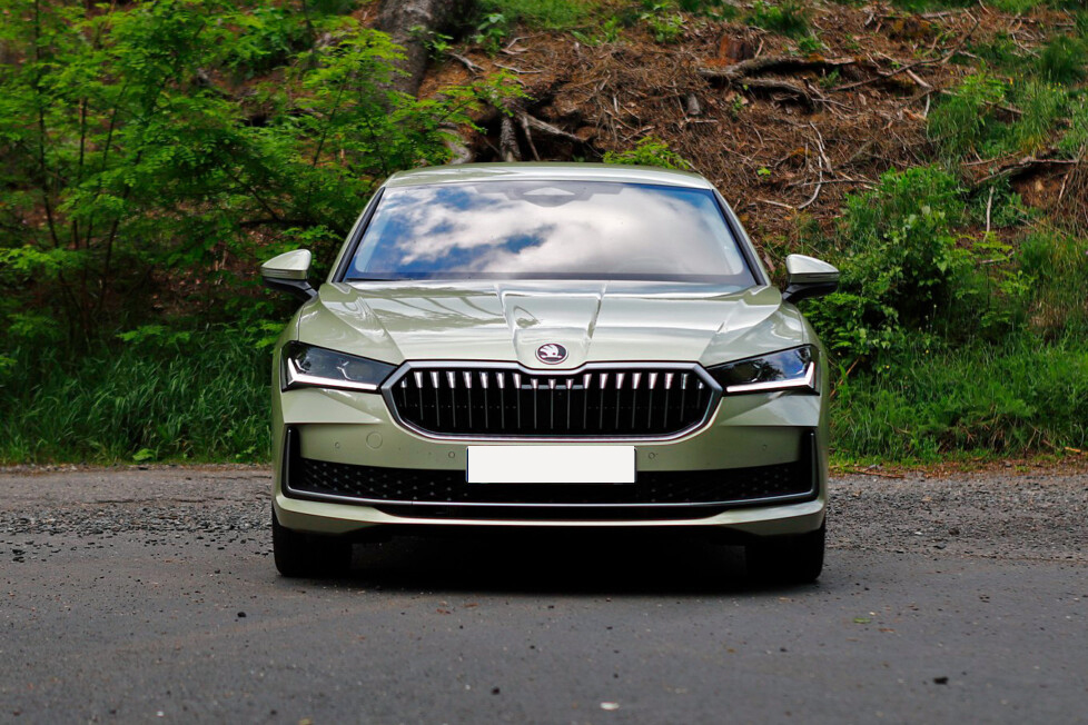 Magyar Péter megkaphatja ezt a páncélozott BMW-t 31