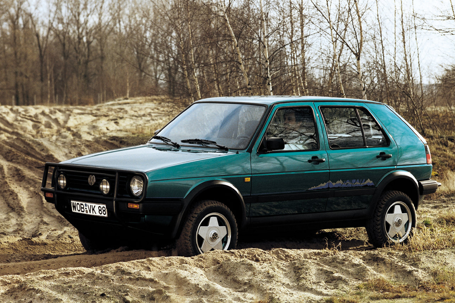 volkswagen-golf_ii-1983-1280-ebb8f1b74425e6bee1fcd186e0911b6f29 | Vezess