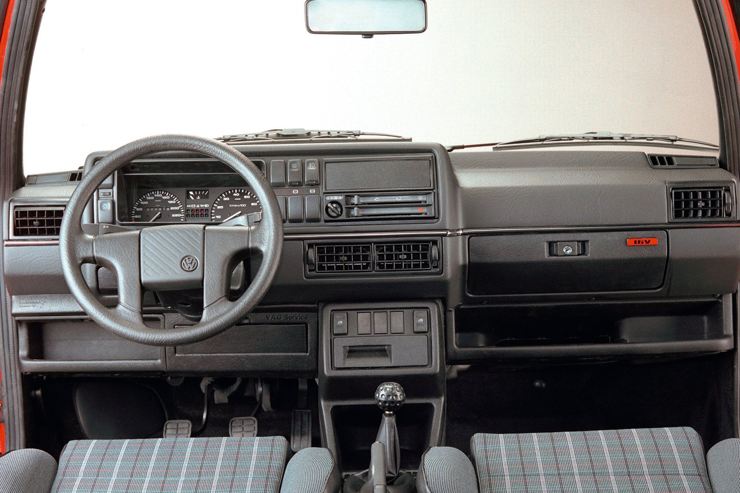 volkswagen-golf_ii_gti-1983-1280-8d54b9f93a2d70ba1da4ec5db14612c497 | Vezess