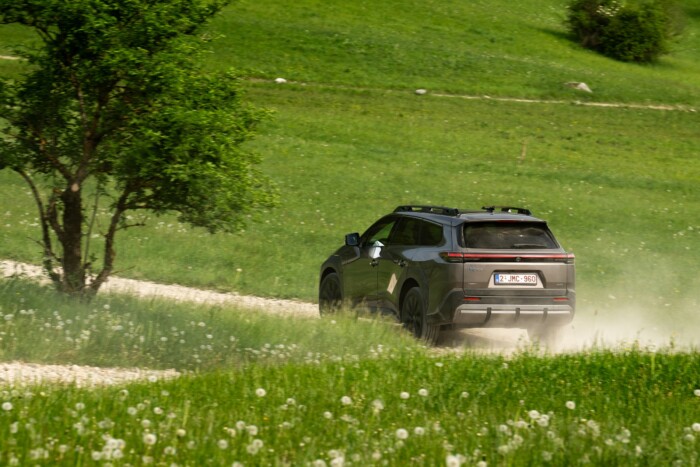 Sosem volt még ilyen erős egy mezei Toyota 24