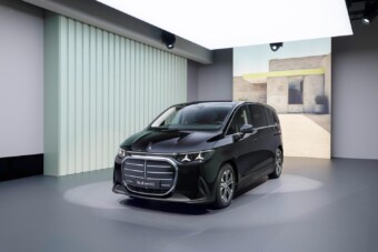 Megvan a magyar ára a Mercedes új buszlimuzinjának