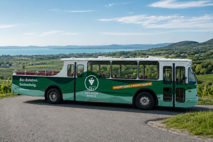 Különleges busz áll forgalomba a Balatonnál 1