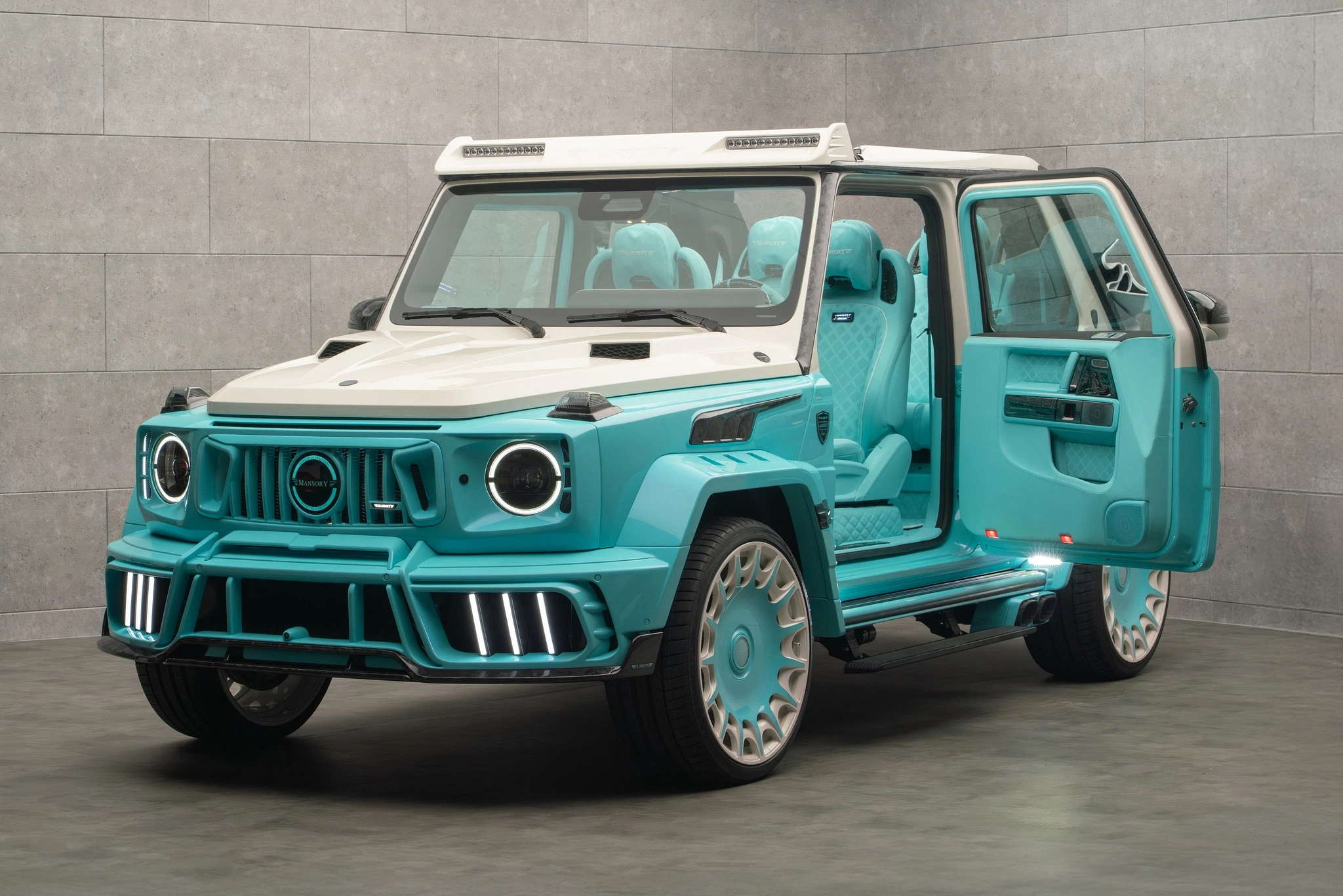 69fa4a287eea9df49eae3d19_mansory_azura11 | Vezess