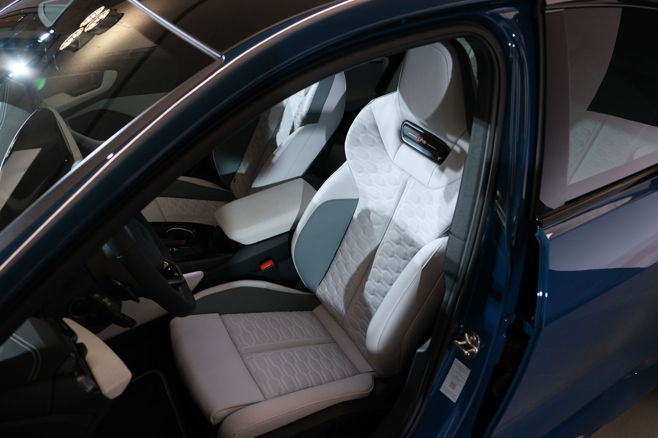 audirs5_belso-2 | Vezess
