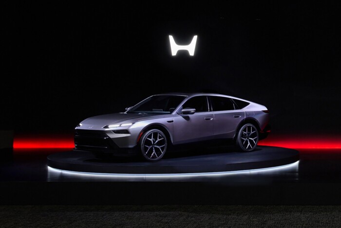 Villanyautók helyett hibridekkel erősít a Honda 7
