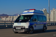 Beszállás segítő tartozékot kap a Kia furgonja 2