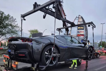 „Ez a szokásos vezetési stílusom” – mondta a városban száguldó Ferrari-sofőr